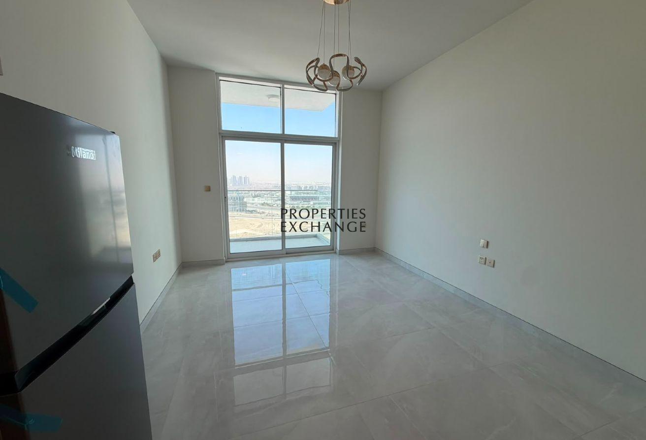 BRAND NEW | PRIVATE BALCONY | PREMIUM AMENITIES photo 6