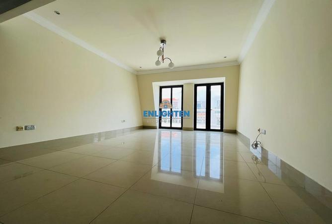 100832760 - Property Image 2