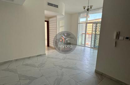 Apartment - 1 Bedroom - 2 Bathrooms for rent in Millennium Binghatti Residences - Business Bay - Dubai