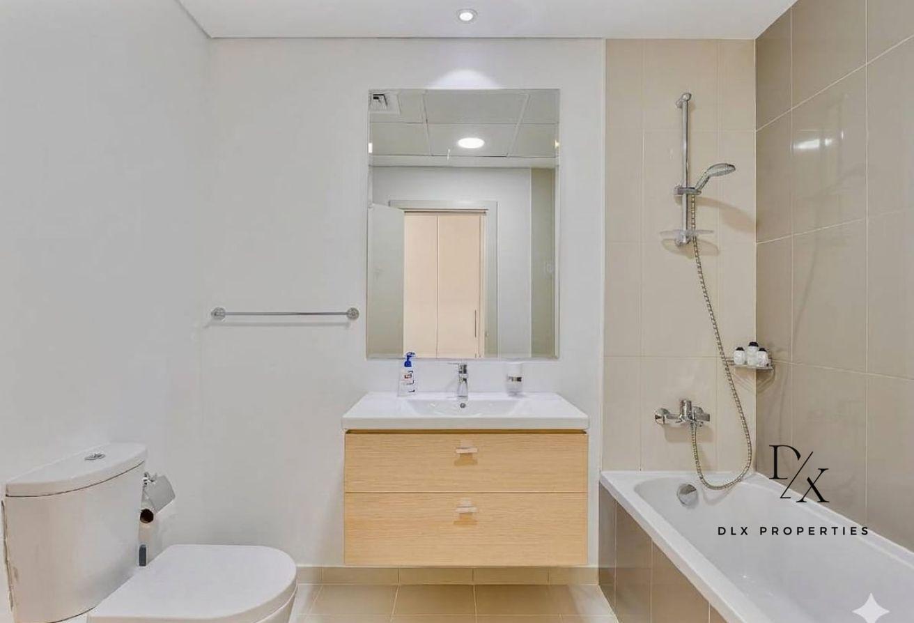 Furnished 2BR Apartment | Pool & Park Views | Lore photo 5