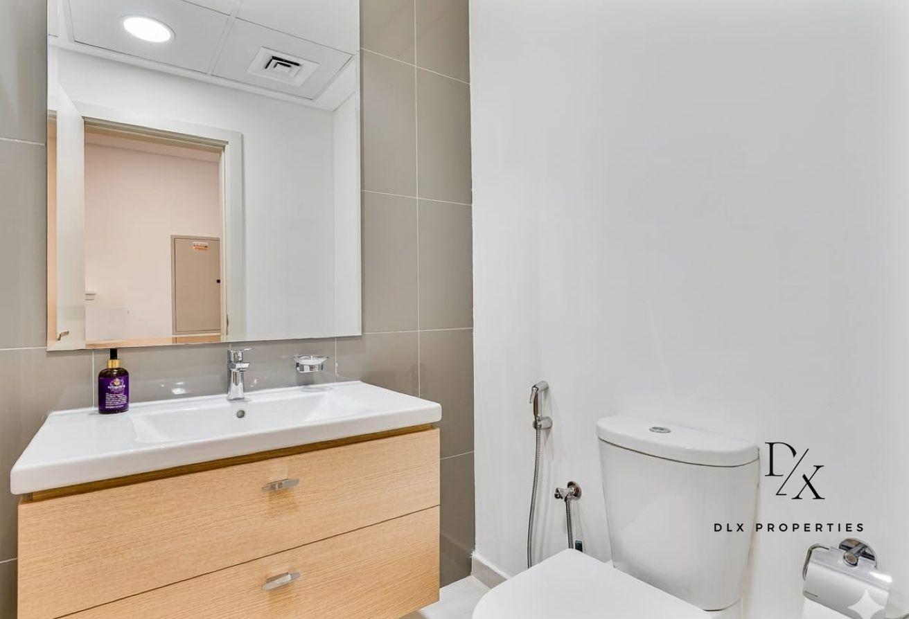 Furnished 2BR Apartment | Pool & Park Views | Lore photo 17