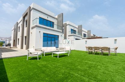 Villa - 4 - 6 for rent in Al Dana Villas - Sharm - Fujairah