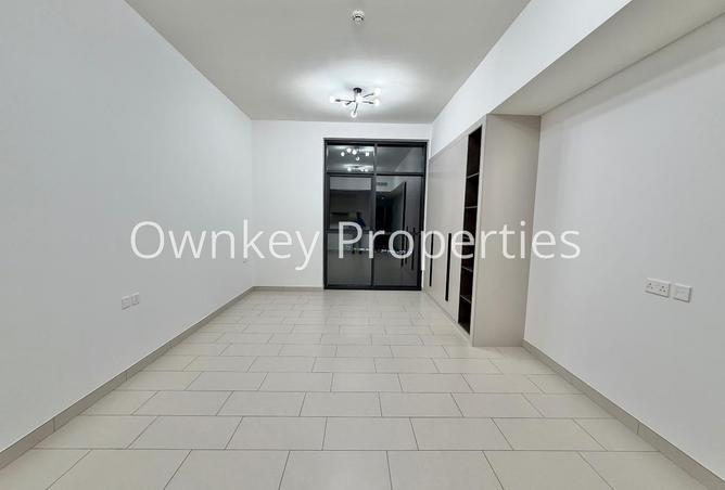 77796010 - Property Image 3