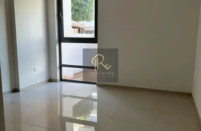 شقة - غرفة نوم - 2 حمامات للبيع في أبتاون الزاهية - الزاهية - تجارية مويلح - الشارقة