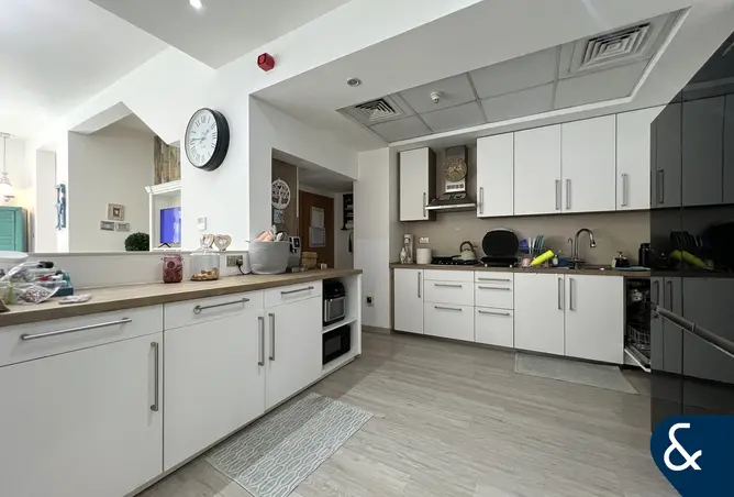 148646308 - Property Image 3