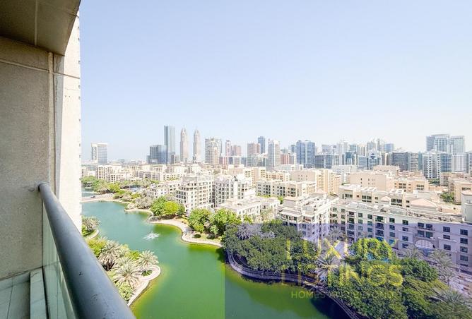 فيو البحيرة الكامل في بريستين فيرويز نورث خالٍ