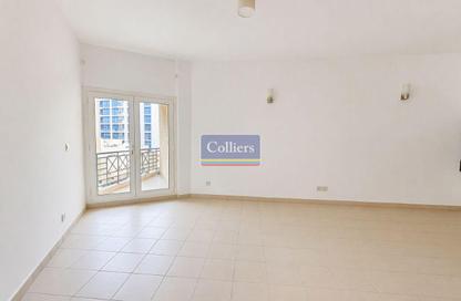 Apartment - 1 Bedroom - 1 Bathroom for rent in The Centre Residence - Al Muraqqabat - Deira - Dubai