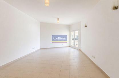 Apartment - 1 Bedroom - 1 Bathroom for rent in The Centre Residence - Al Muraqqabat - Deira - Dubai