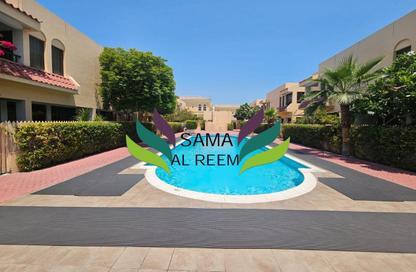 Villa - 4 Bedrooms - 3 Bathrooms for rent in Jumeirah 1 Villas - Jumeirah 1 - Jumeirah - Dubai