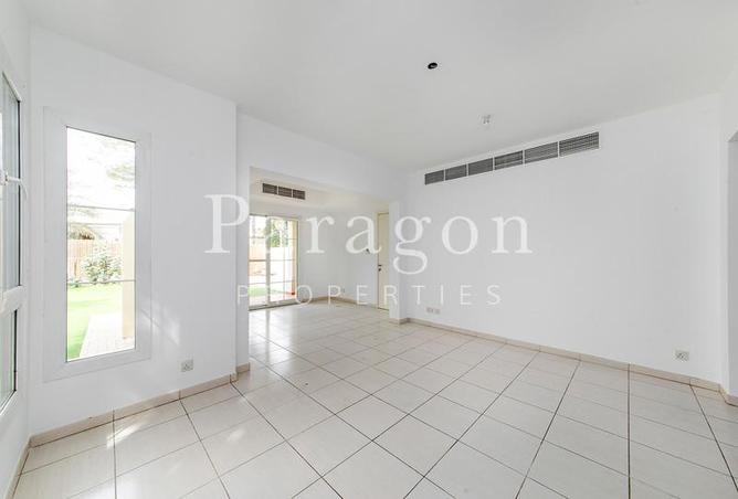 54391083 - Property Image 2
