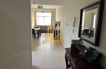 Apartment - 2 Bedrooms - 3 Bathrooms for rent in Tala 1 - Queue Point - Liwan - Dubai Apartment - 2 Bedrooms - 3 Bathrooms for rent in Tala 1 - Queue Point - Liwan - Dubai