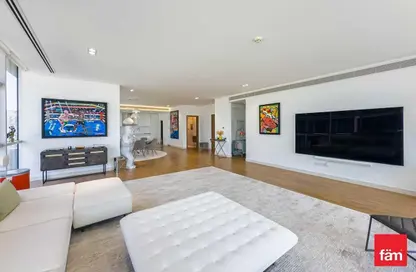 Apartment - 3 Bedrooms - 5 Bathrooms for sale in City Walk Residential Building 22 - City Walk Residential - City Walk - Dubai