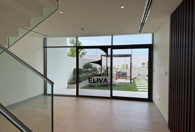 3-bed townhouse in Marsa Al Jubail — photo 3