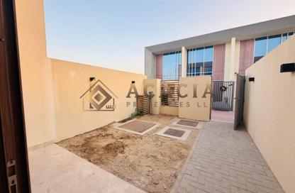 Townhouse - 1 - 2 for rent in Rukan 3 - Rukan - Dubai