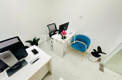 Office Space - Studio - 1 Bathroom for rent in Reem Residency - Al Karama - Dubai