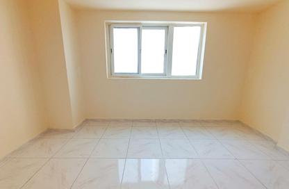 Apartment - 1 Bedroom - 2 Bathrooms for rent in Al Khan 9 building - Al Khan - Sharjah