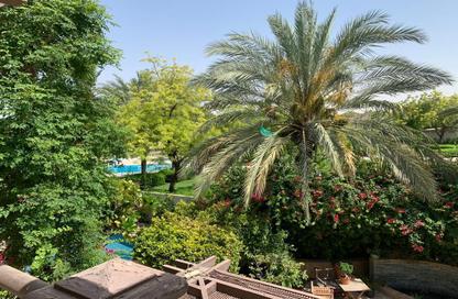 Villa - 5 Bedrooms - 5 Bathrooms for rent in Meadows 6 - Meadows - Dubai