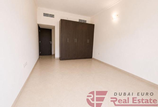 Bright & Spacious 2BHK | Balcony | Premium Ameniti photo 2
