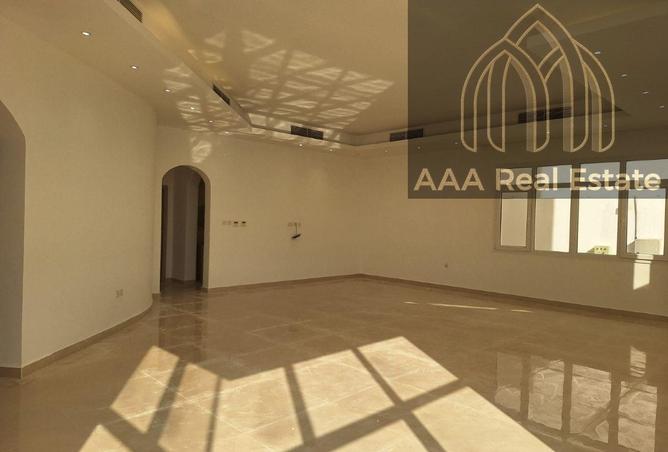 104136187 - Property Image 2