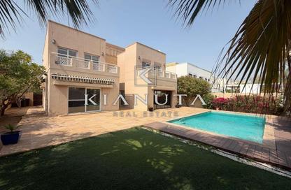 Villa - 4 Bedrooms - 5 Bathrooms for rent in Meadows 6 - Meadows - Dubai