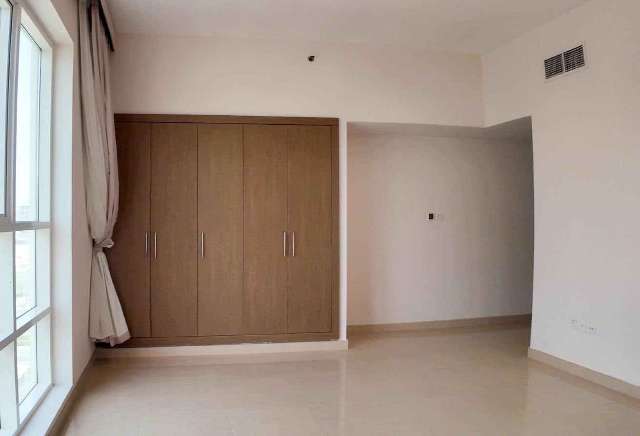 1 Month Free | Spacious | Multiple Chq gallery image