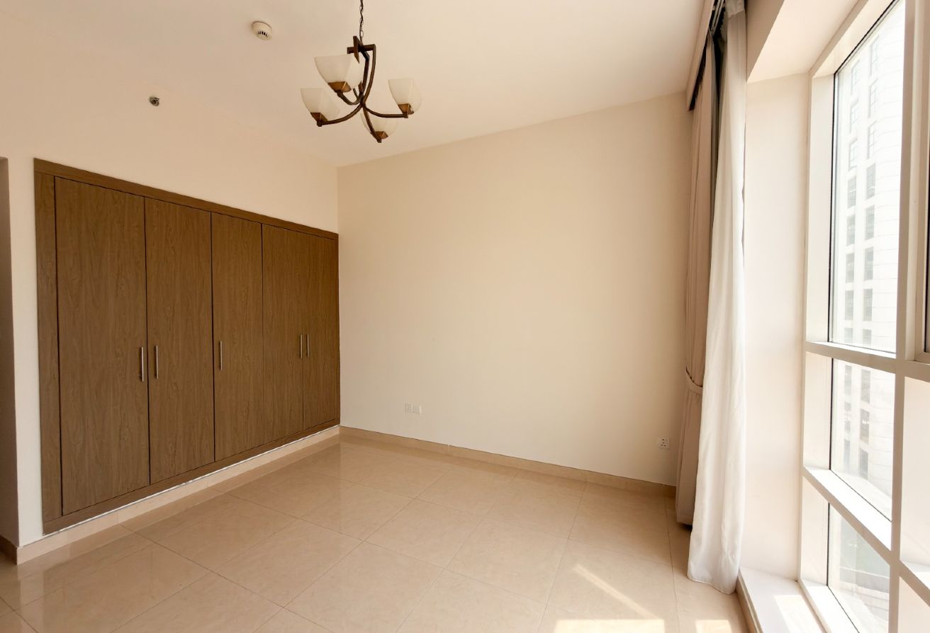 1 Month Free | Spacious | Multiple Chq gallery image