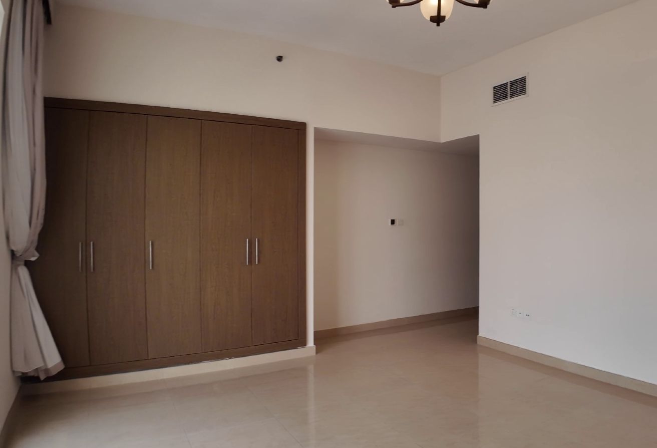 1 Month Free | Spacious | Multiple Chq gallery image