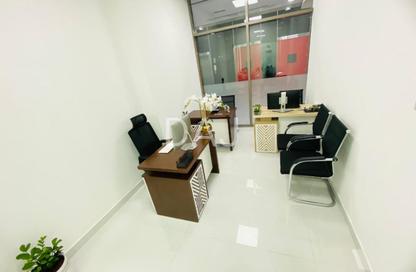 Office Space - Studio - 1 Bathroom for rent in Red Avenue - Al Garhoud - Dubai