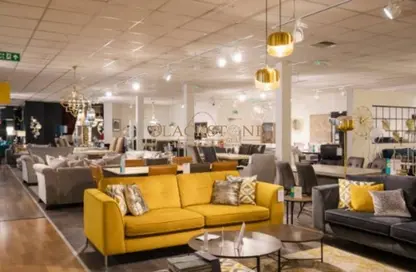 Retail - Studio - 1 Bathroom for rent in Al Barsha 2 - Al Barsha - Dubai