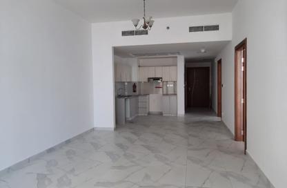 Whole Building - 2 Bedrooms - 3 Bathrooms for rent in Millennium Binghatti Residences - Business Bay - Dubai Whole Building - 2 Bedrooms - 3 Bathrooms for rent in Millennium Binghatti Residences - Business Bay - Dubai