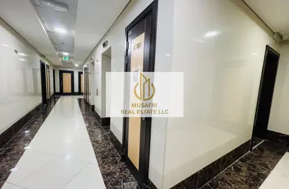 شقة - 2 غرف نوم - 2 حمامات للايجار في تجارية مويلح - الشارقة