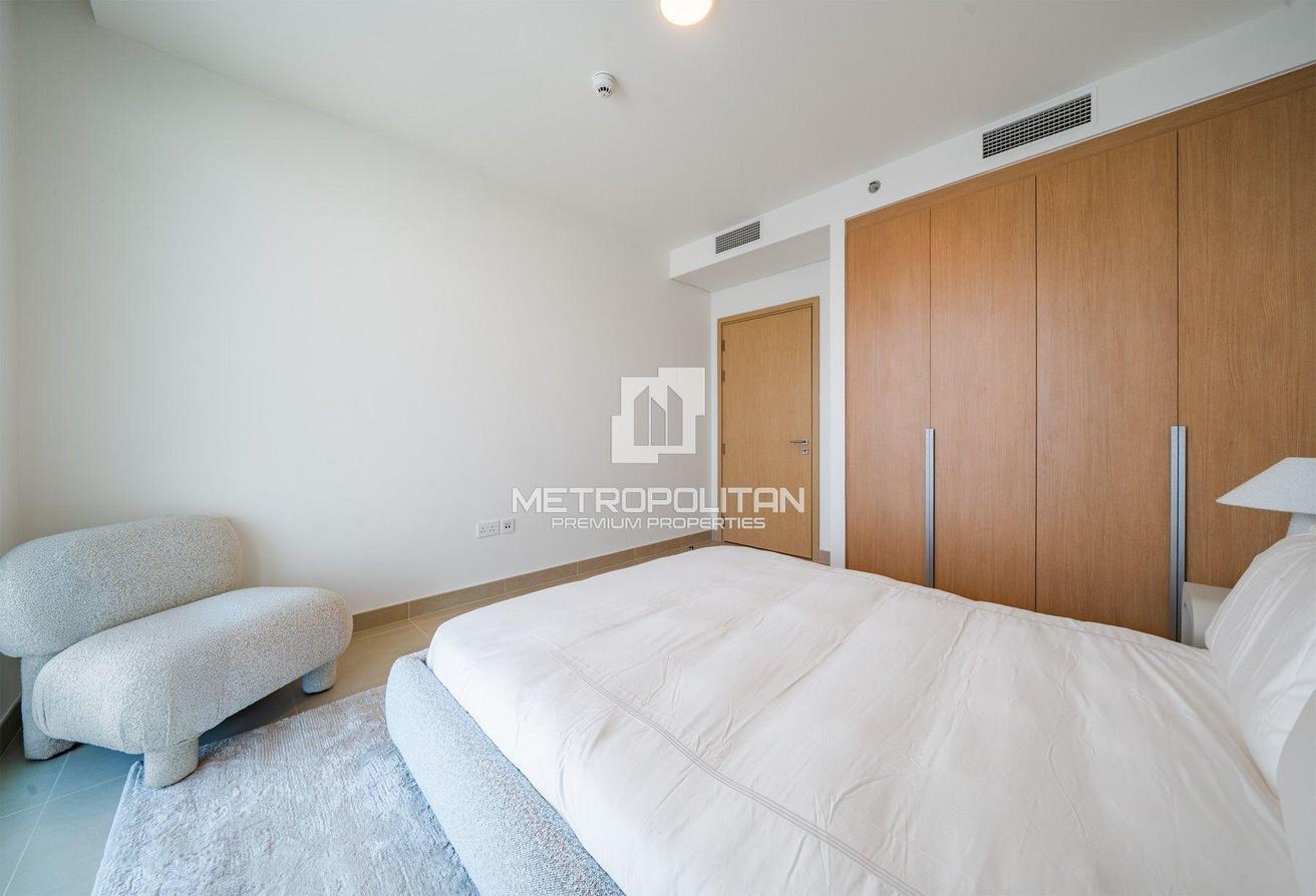 Fully Furnished | Sea and Marina View| Spacious photo 20