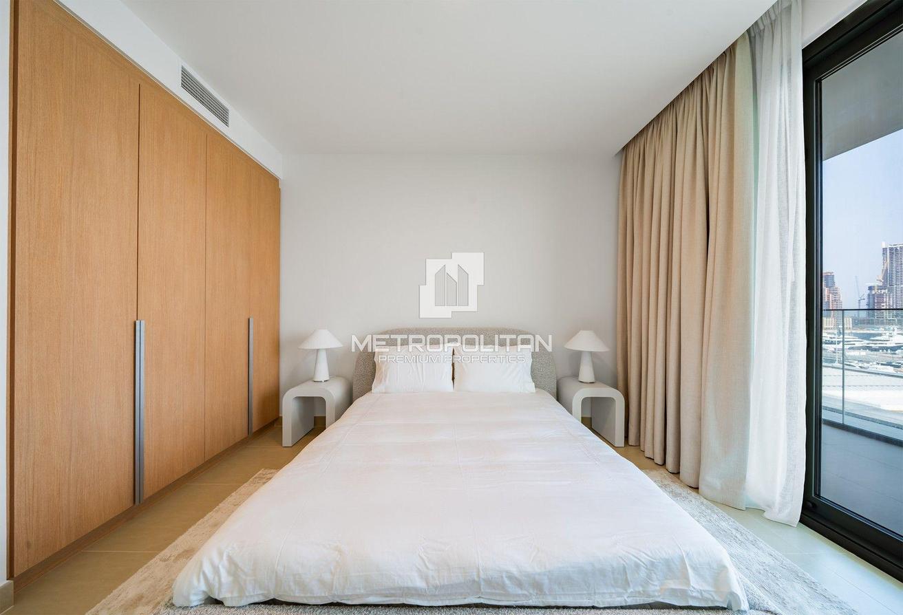 Fully Furnished | Sea and Marina View| Spacious photo 17