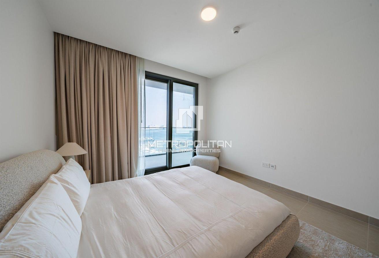 Fully Furnished | Sea and Marina View| Spacious photo 19