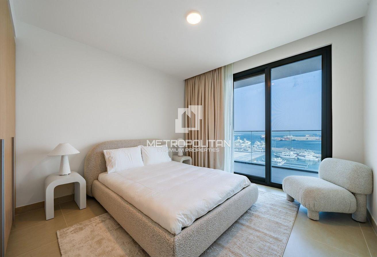 Fully Furnished | Sea and Marina View| Spacious photo 16