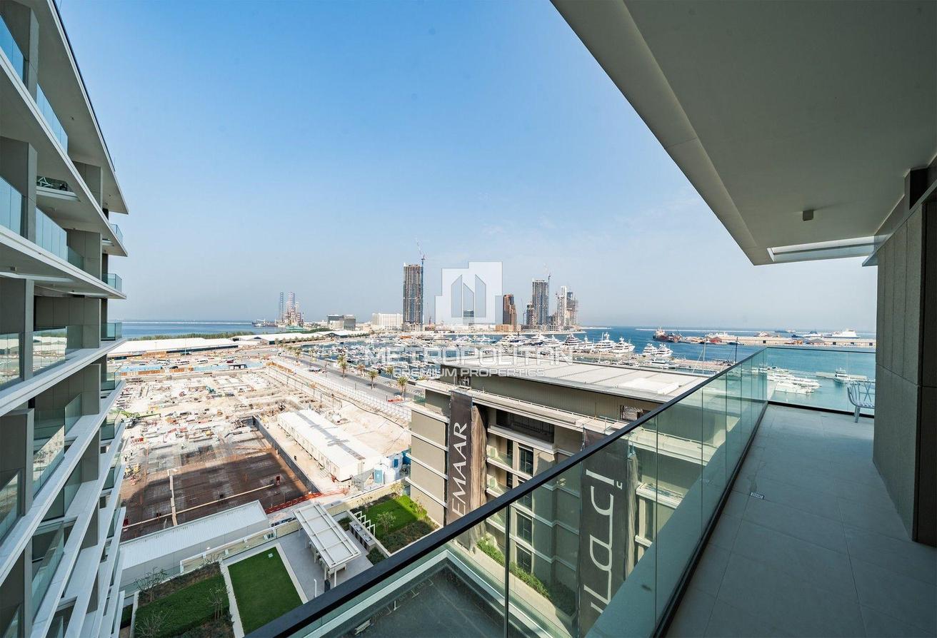 Fully Furnished | Sea and Marina View| Spacious photo 4