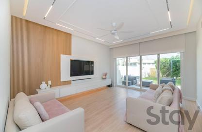 Villa - 3 Bedrooms - 3 Bathrooms for rent in Springs 15 - The Springs - Dubai