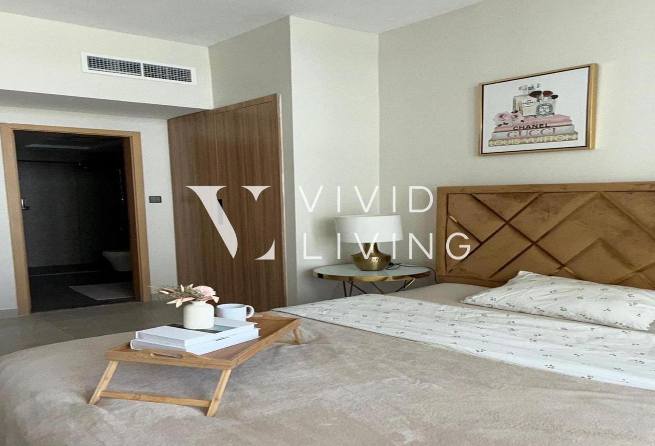 Vacant | Study Room| Stylish furnishings photo 9