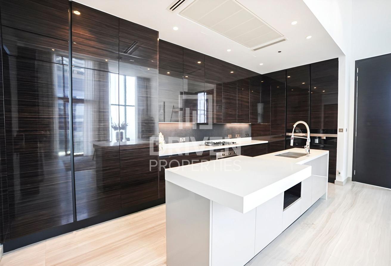 High End Unit | Prime Amenities | Vacant photo 10