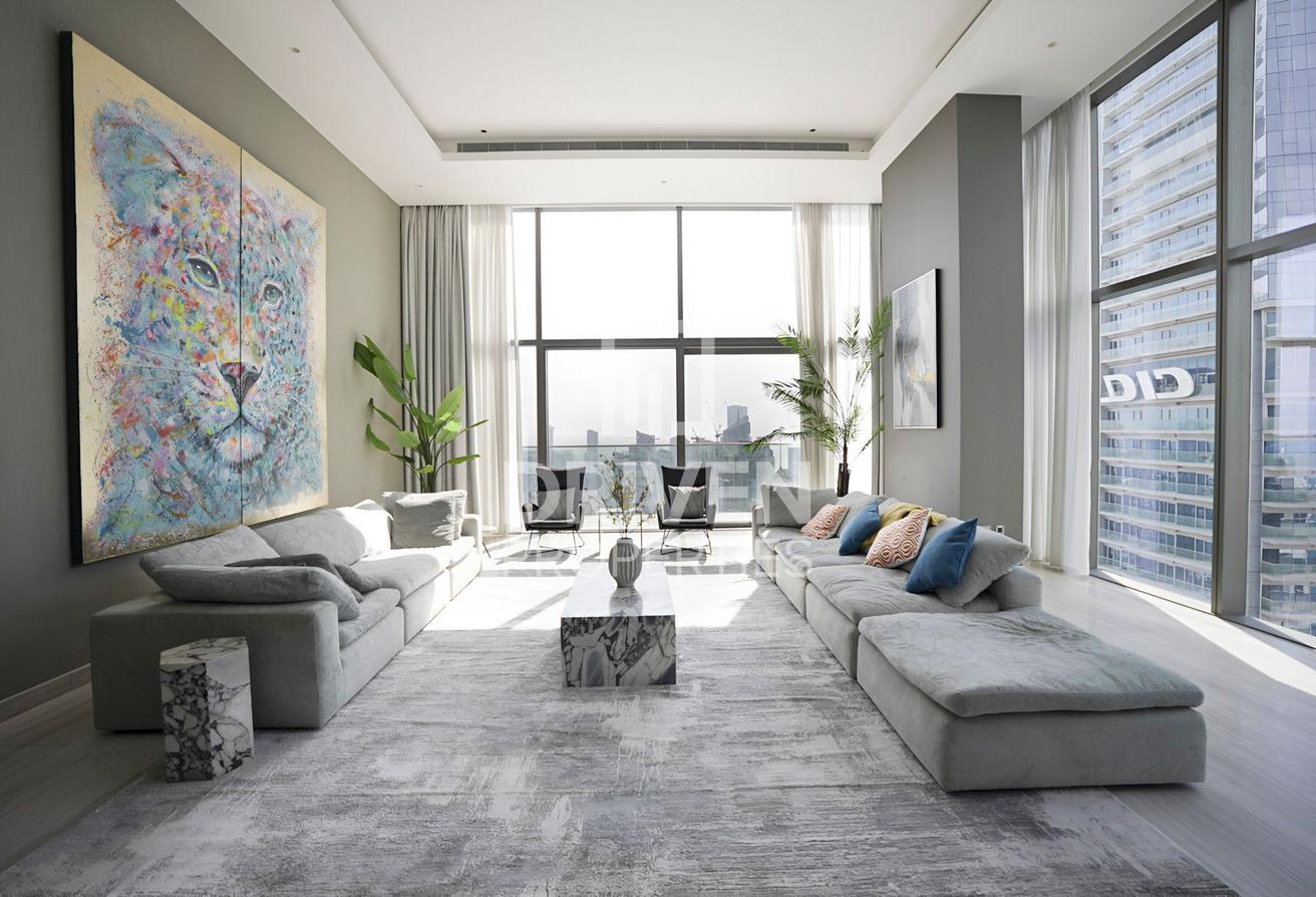 High End Unit | Prime Amenities | Vacant photo 3