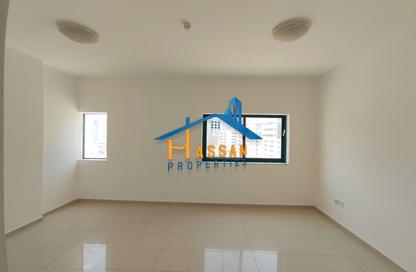 Apartment - 1 - 1 for rent in Dar Al Majaz - Jamal Abdul Nasser Street - Al Majaz - Sharjah