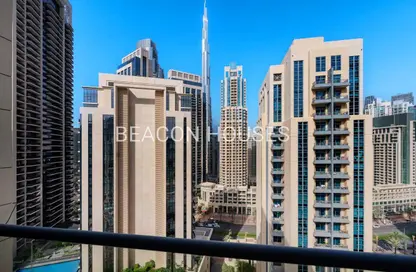 Apartment - 2 Bedrooms - 3 Bathrooms for rent in Bahwan Tower Downtown - Downtown Dubai - Dubai