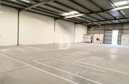 Warehouse - Studio for sale in Dubai Investment Park (DIP) - Dubai