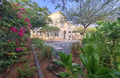 فيلا - 2 غرف نوم - 3 حمامات للايجار في الينابيع 15 - الينابيع - دبي