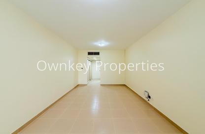 Apartment - Studio - 1 Bathroom for rent in Golden Sands 6 - Mankhool - Bur Dubai - Dubai