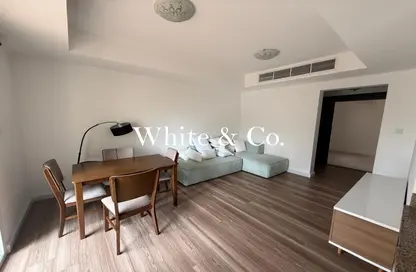 Villa - 2 Bedrooms - 3 Bathrooms for rent in Springs 11 - The Springs - Dubai