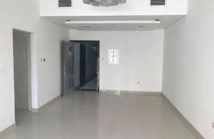 Apartment - 3 Bedrooms - 3 Bathrooms for rent in Arzco Hamriya Building - Al Hamriya - Bur Dubai - Dubai