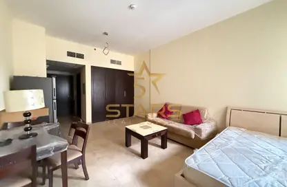 Apartment - Studio - 1 Bathroom for rent in Silicon Gates 1 - Silicon Gates - Dubai Silicon Oasis - Dubai
