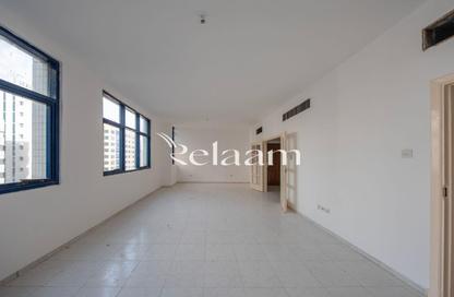 Apartment - 3 Bedrooms - 3 Bathrooms for rent in Al Zahiyah - Abu Dhabi