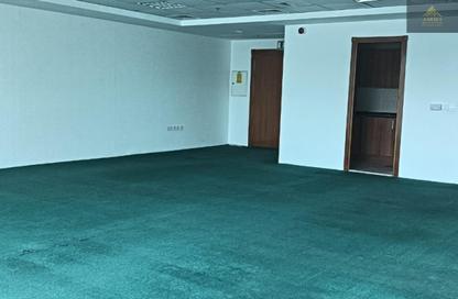 مكتب - غرفة نوم - 1 حمام للايجار في برج الياقوت - بورسعيد - ديرة - دبي